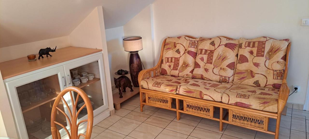 Logement Spacieux Deux Pieces A Baie Mahault Exterior photo