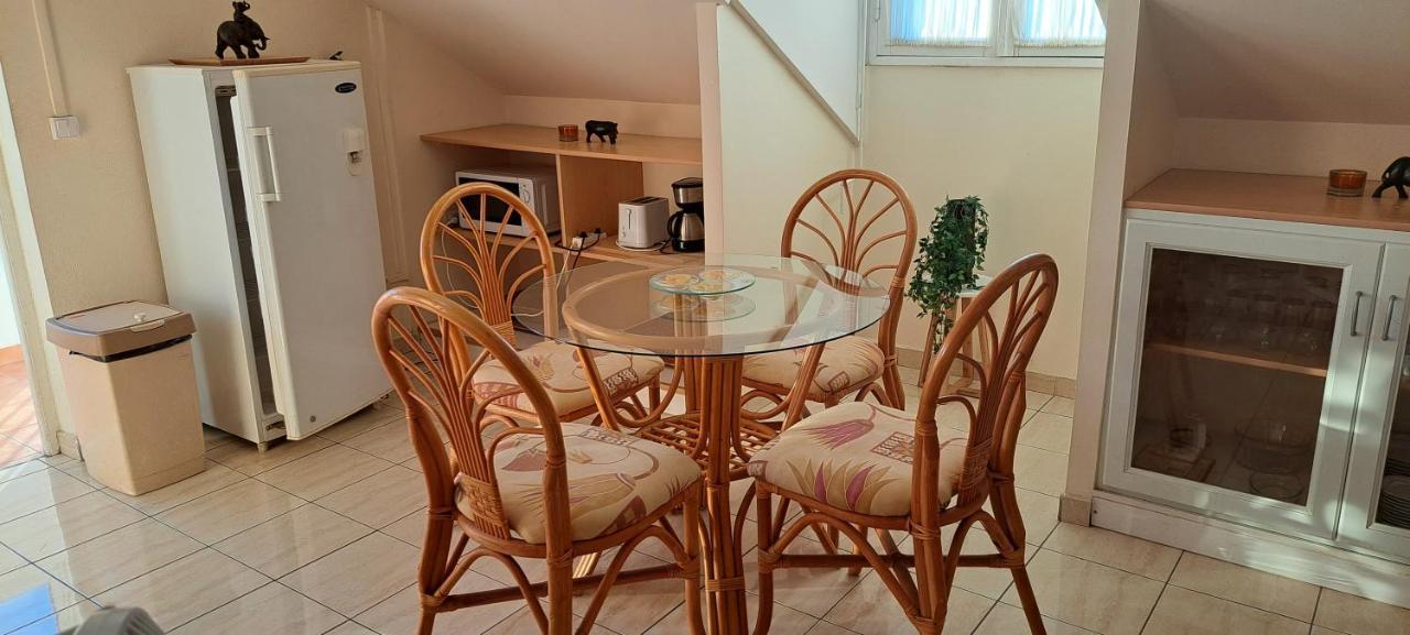 Logement Spacieux Deux Pieces A Baie Mahault Exterior photo